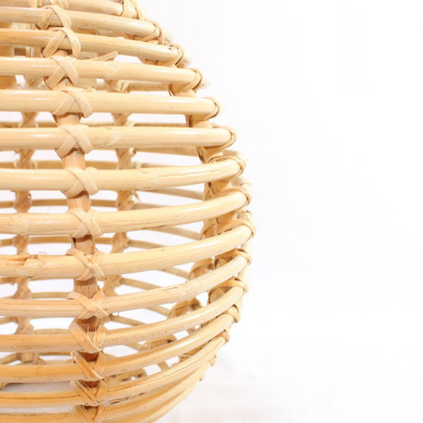 Boho-Chic Round Rattan Hanging Lamp for Ambient Lighting