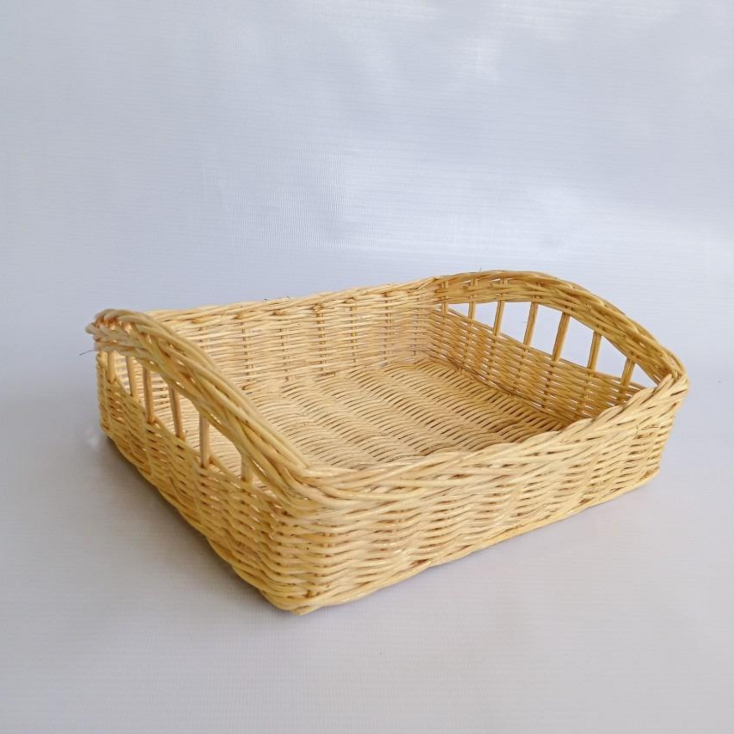 Bent-Handle Rattan Serving Tray – Rectangular Woven Display Platter
