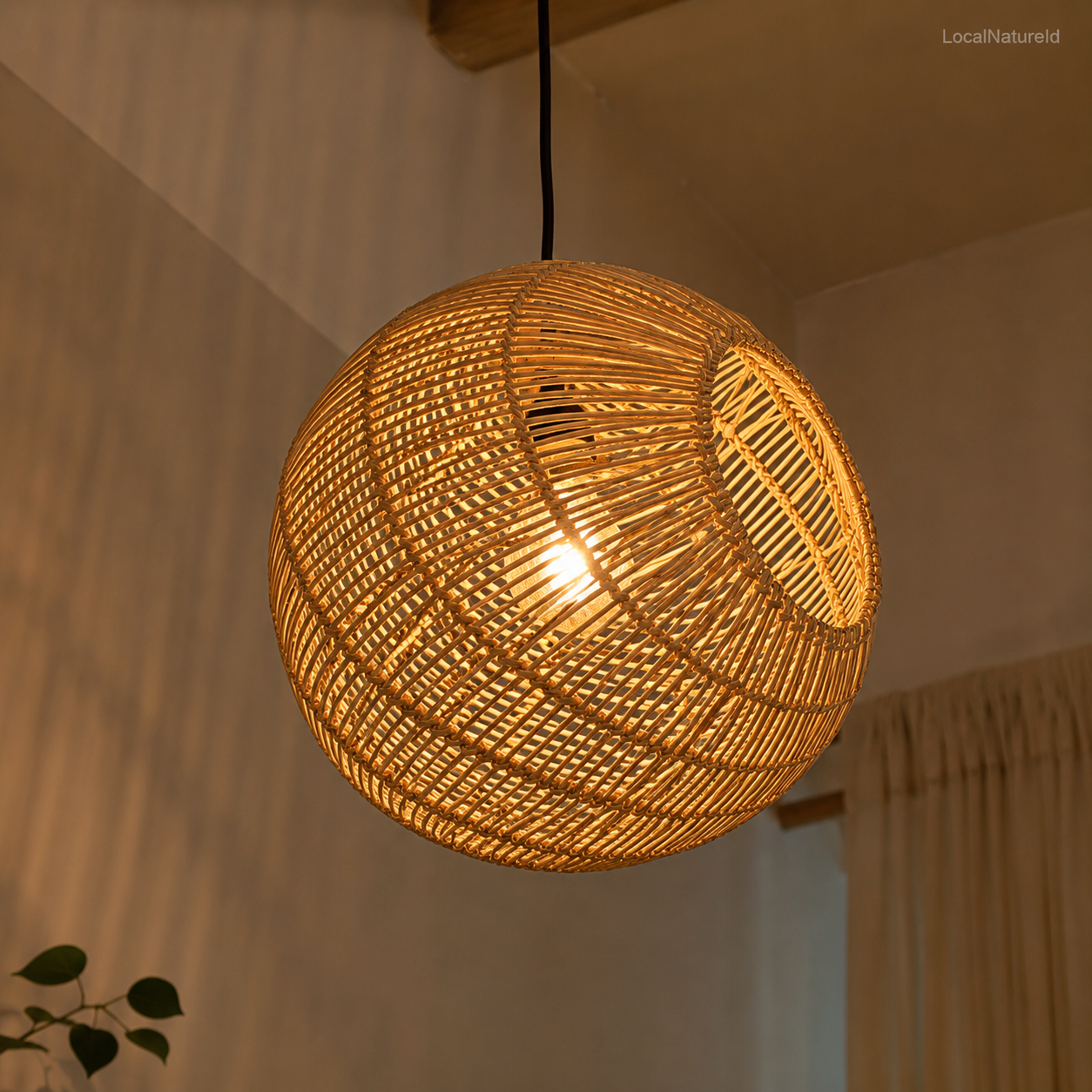 Aesthetic Spherical Rattan Pendant Light Shade / Handwoven Globe Hollow Hanging Ceiling Lamp Cover