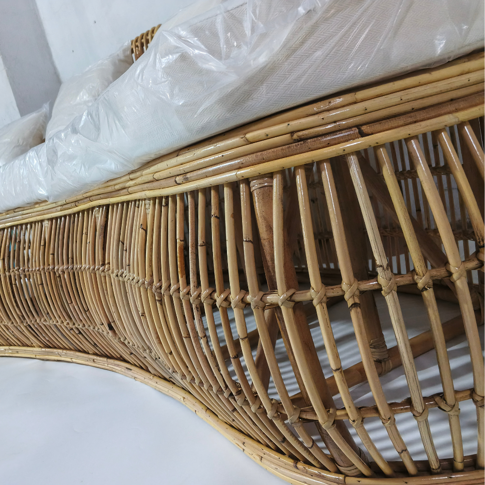 Luxury Curved Natural Rattan Sofa Daybed / Handcrafted Boho Banana-Shape Woven Couch with Cushions