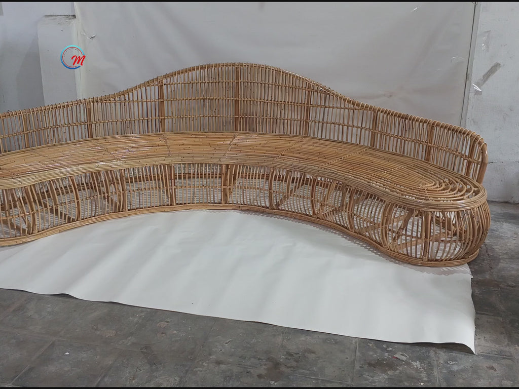 Curved Rattan Daybed Sofa with Full Cushion Set / Luxury Grand Banana-Shaped Lounge Settee with Wave-Contoured Backrest